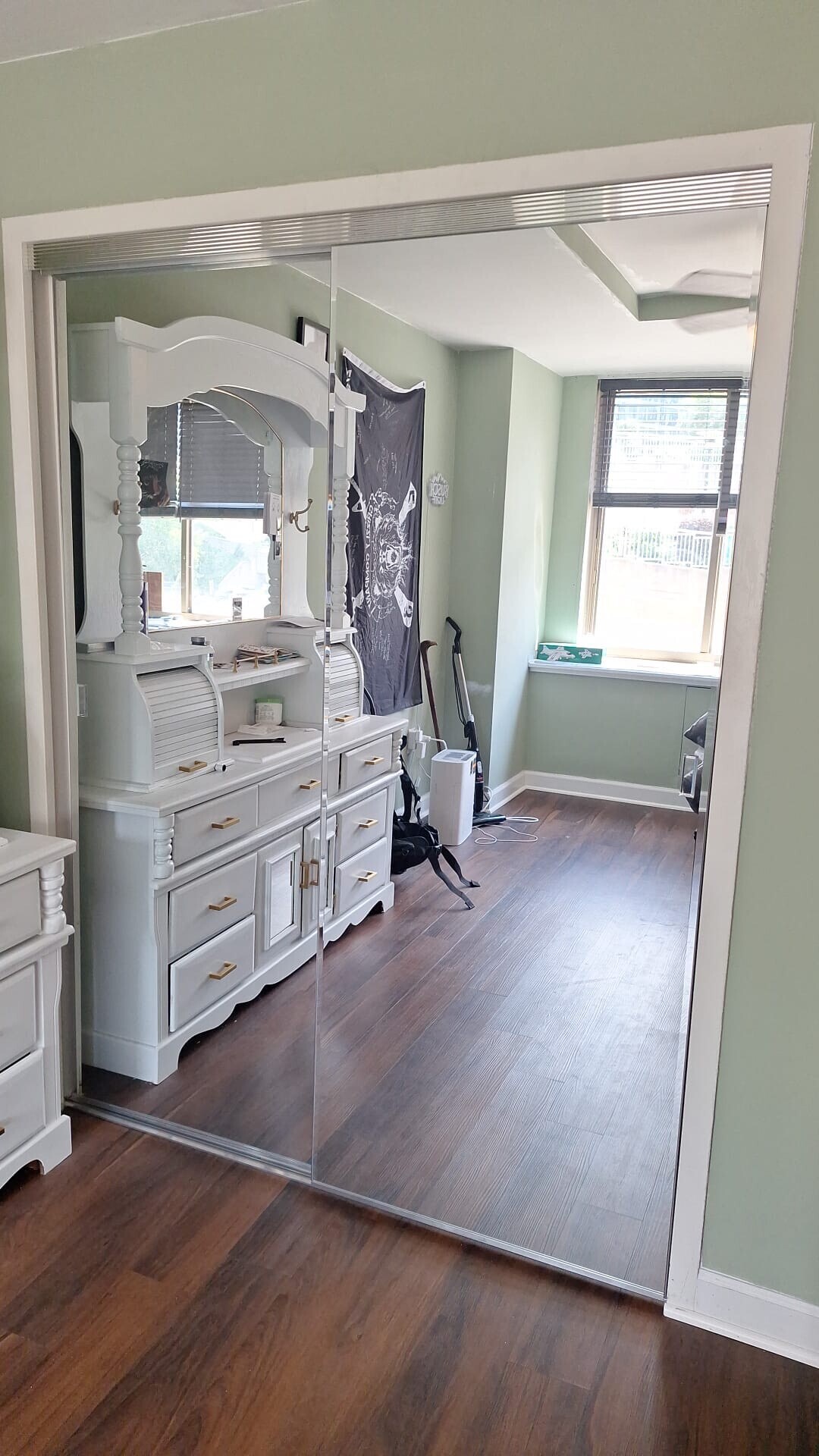 Brand new beveled mirror closet doors in bedroom - 1121 Arlington Blvd