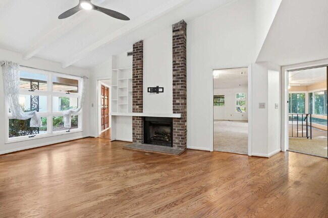 Building Photo - 815 Farm Quarter Rd