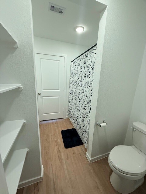 Building Photo - 3049 Pensacola Dr