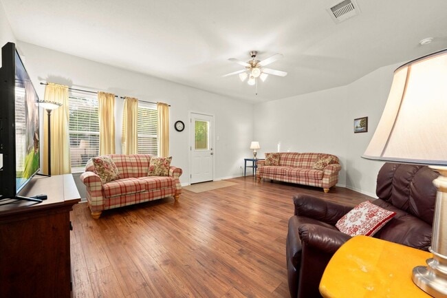 Building Photo - 19510 Majestic Landing Ln