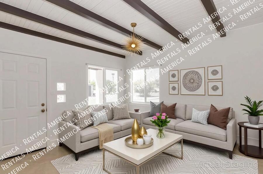 Building Photo - 3048 N Sparkman Blvd