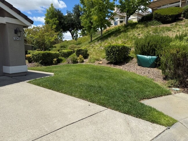 Building Photo - Gated Unique Remodeled 3 Bedroom w/ Golf Course Views in Rancho Solano