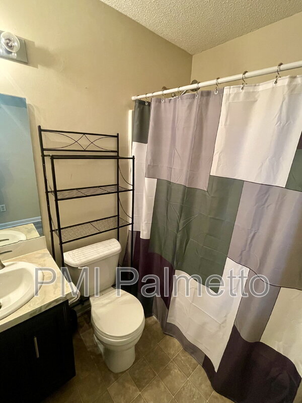 Building Photo - 221 Whixley Ln