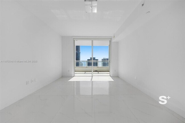 Building Photo - 1080 Brickell Ave