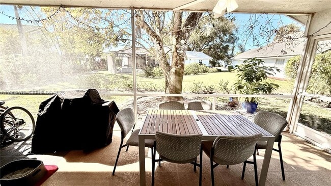 Building Photo - 5470 Pine Cir