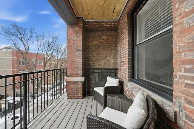 Building Photo - 618 W Patterson Ave