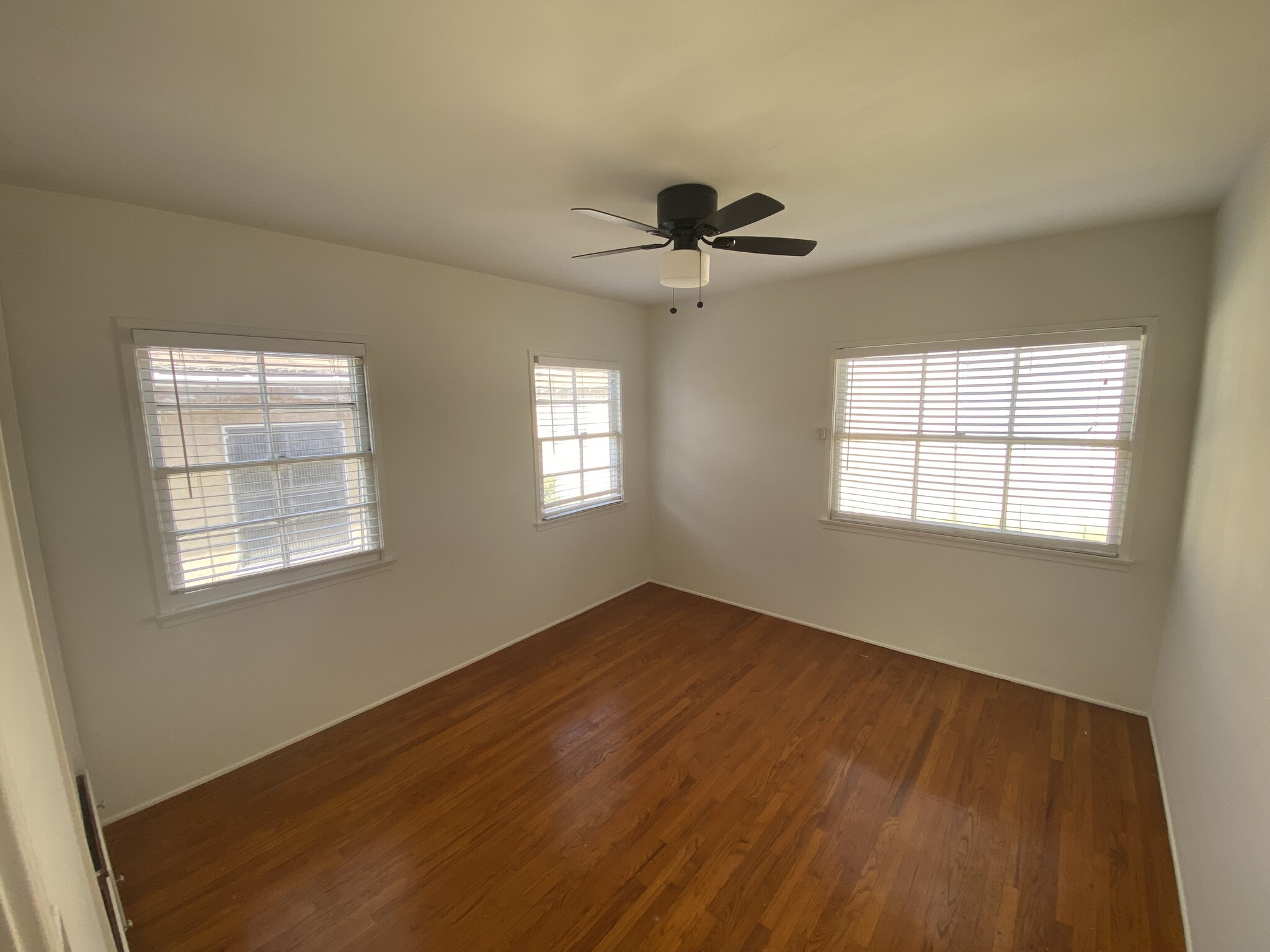 Bedroom - 803 S Marengo Ave