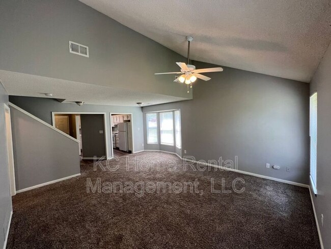 Building Photo - 610 Susanne Ct