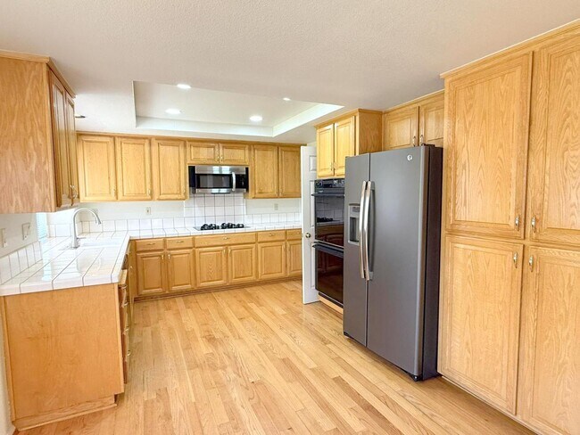 Building Photo - Terrific Danville Location Near Schools ! ...