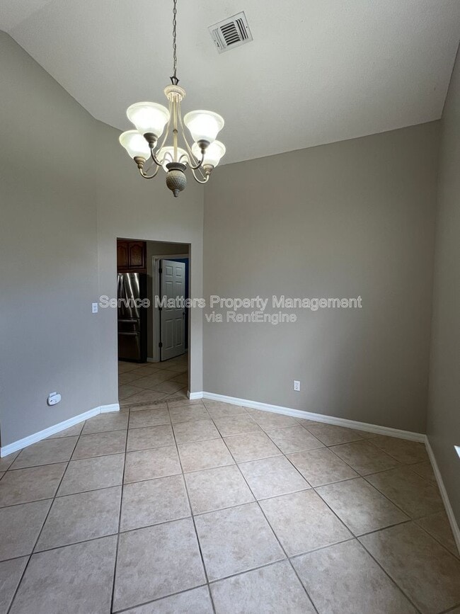 Building Photo - 5784 Twisted Oak Ct