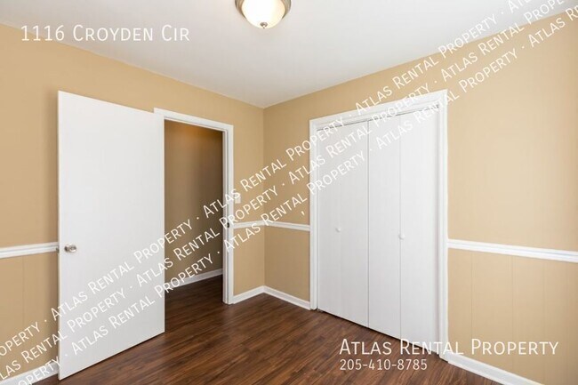 Building Photo - 1116 Croyden Cir