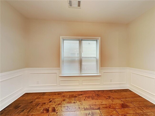 Building Photo - 513 Kirkland Dr