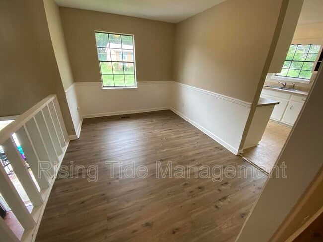 Building Photo - 450 Westchester Dr