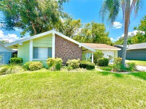 Building Photo - 12206 Quail Run Row