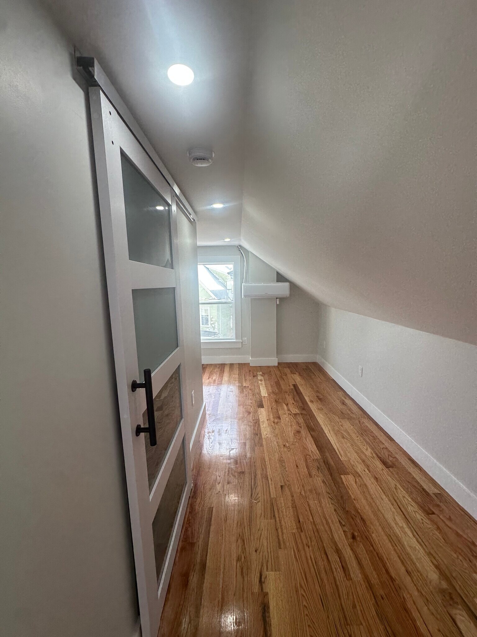 Building Photo - 4 Upham Ave