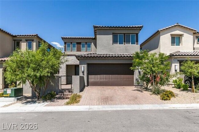 Building Photo - BEAUTIFUL 4 BEDROOM PROPERTY IN GATED COMMUNITY!