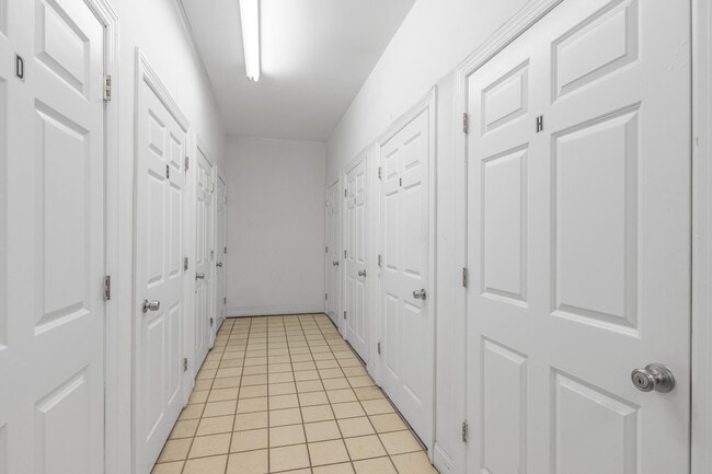 Building Photo - 85 Broadway