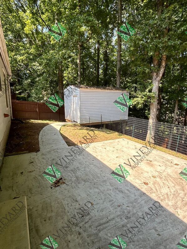 Building Photo - 351 Wood Knoll Ct