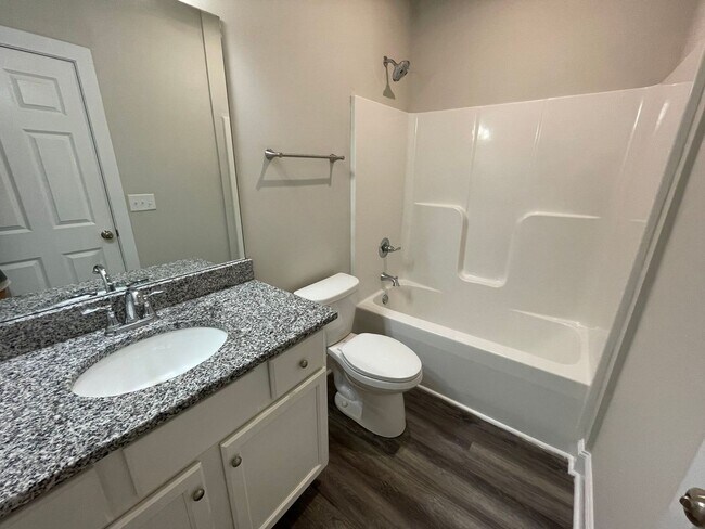Building Photo - PRE-LEASING FOR AUGUST 2026!