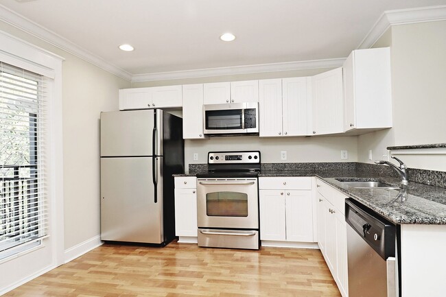Building Photo - Woodlands of Charlottesville Condo With Community Amenities