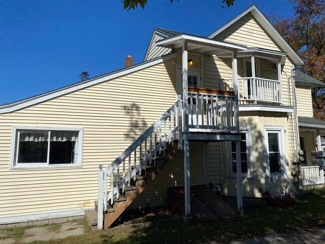 Building Photo - 1 Bedroom Apartment in South Burlington VT...