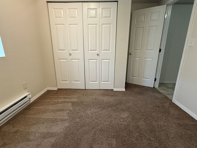 Building Photo - 553 11th St NE