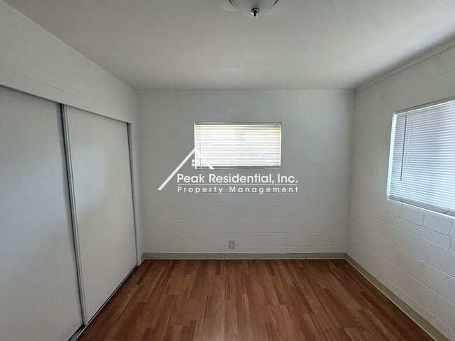 Building Photo - Charming 2bd/1ba Duplex near 47th Ave & Hwy 99