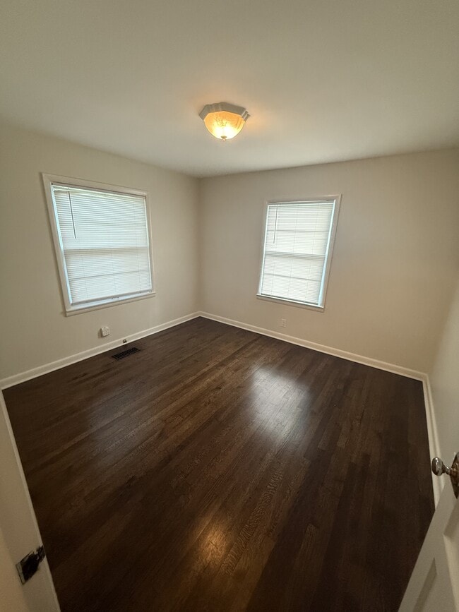 Building Photo - 2626 Woodberry Dr