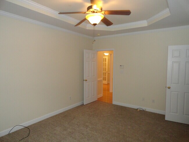 Building Photo - 4 Bedroom 2.5 Bathroom! BRIDLEWOOD SUBDIVISION!  Coming Available at the end of July!
