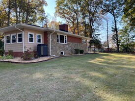 Building Photo - 48 Hope Rd