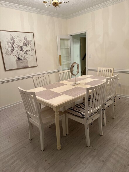 Building Photo - 100 Hebride Ct