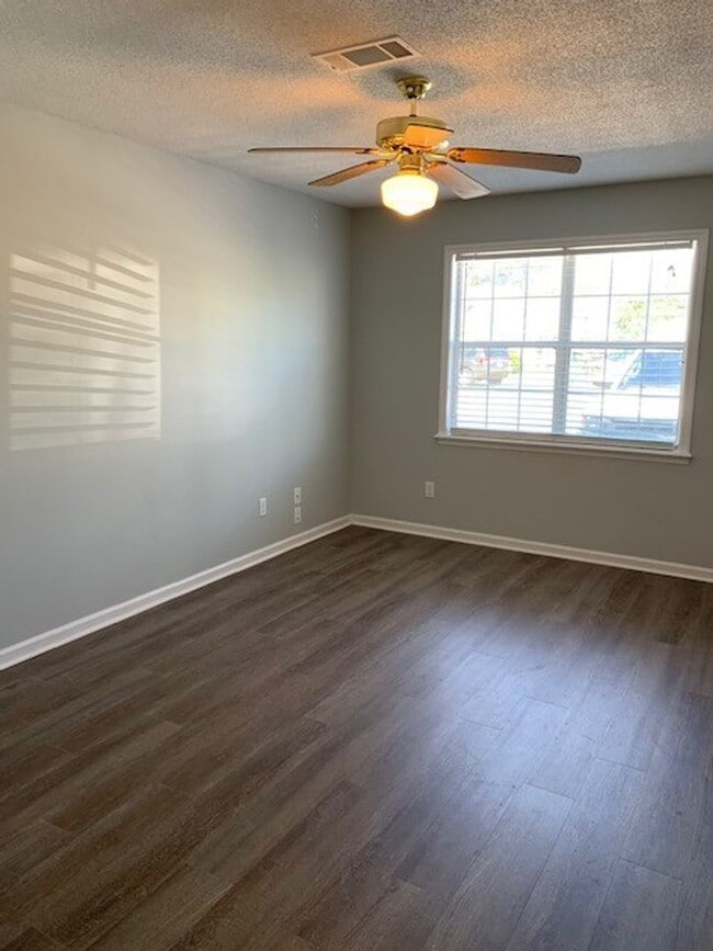 Building Photo - Remerton Townhomes