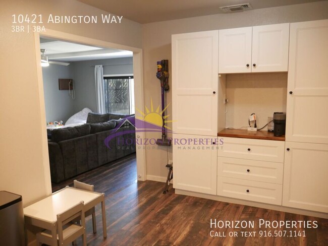 Building Photo - 10421 Abington Way
