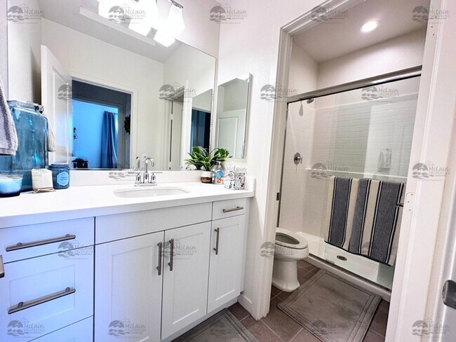 Building Photo - Luxury 5 bedroom, 3 bath home in Bonsall!