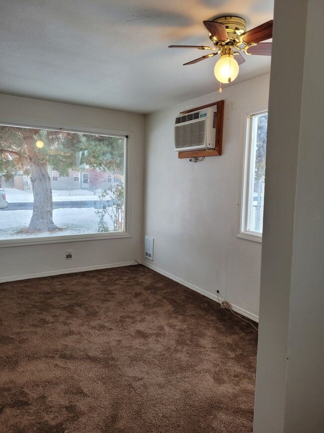 Building Photo - 1/2 OFF JUNE RENT - House in Ephrata