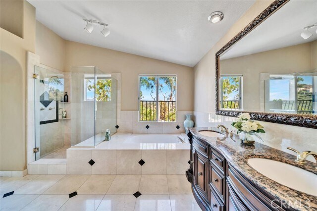 Building Photo - 26872 Anadale Dr