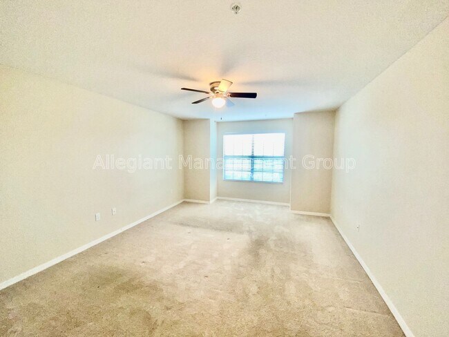 Building Photo - 2363 Seven Oaks Dr