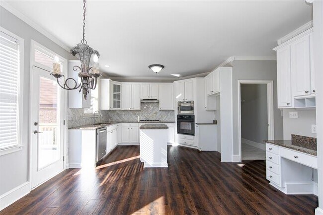 Building Photo - 1763 Crossvale Dr