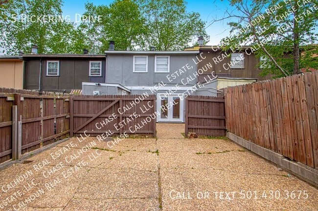Building Photo - 5 Pickering Dr