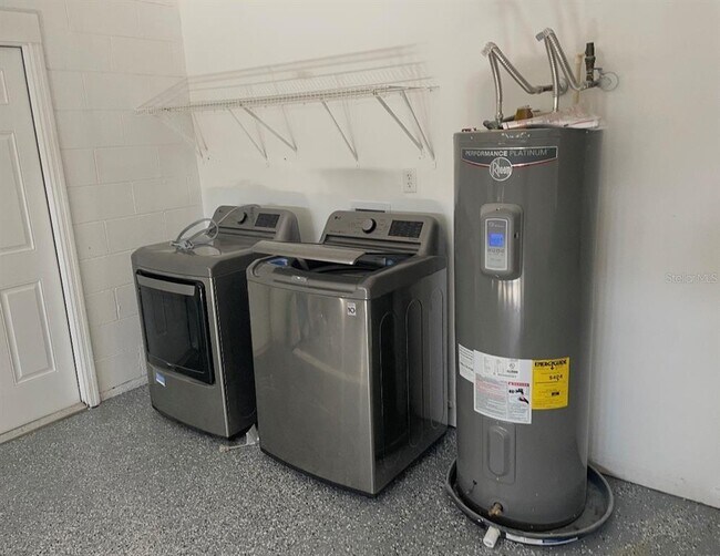 Building Photo - 7235 Hunterdon Dr