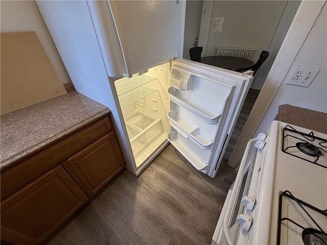 Building Photo - 65 Ford Ave