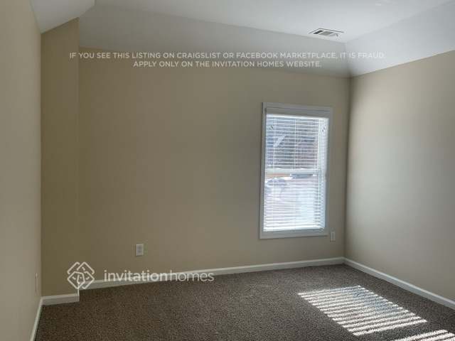 Building Photo - 2735 Wolf Trail