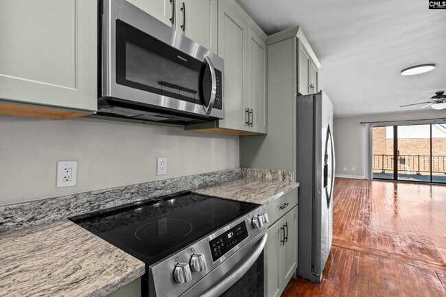 Building Photo - 1 Low Hill Ln