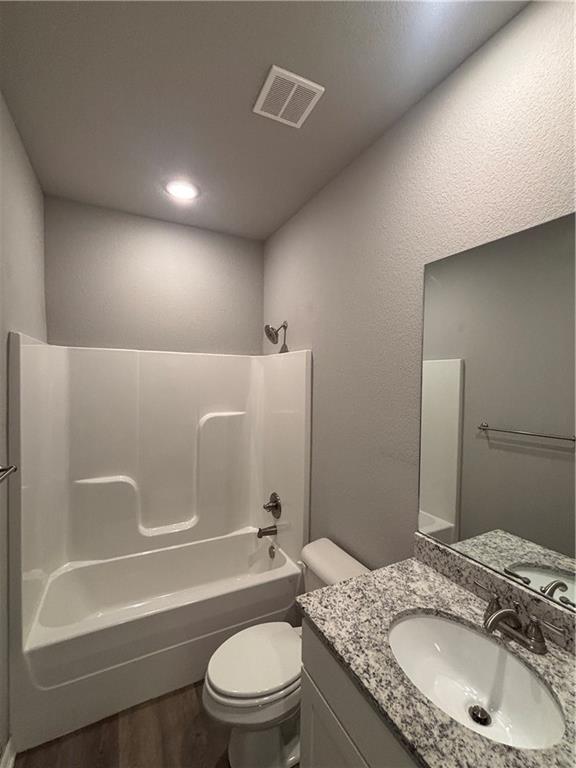 Building Photo - 321 Grove Ln