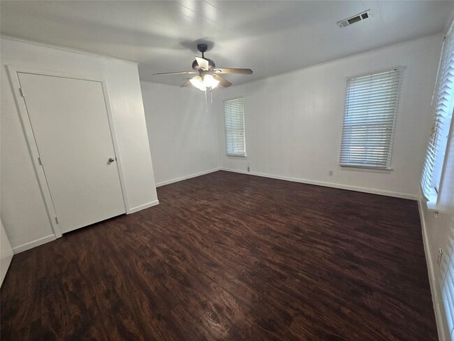 Building Photo - 2266 Young Rd