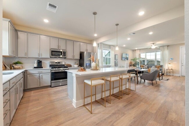 Building Photo - 5804 Rotunda View