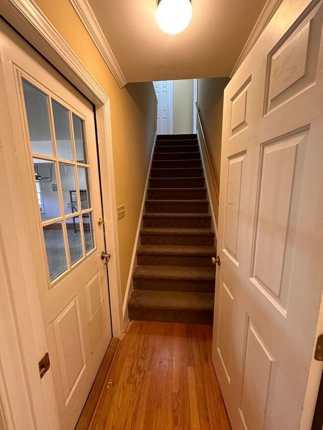 Building Photo - **West Durham 5bd / 3.5ba Oasis**