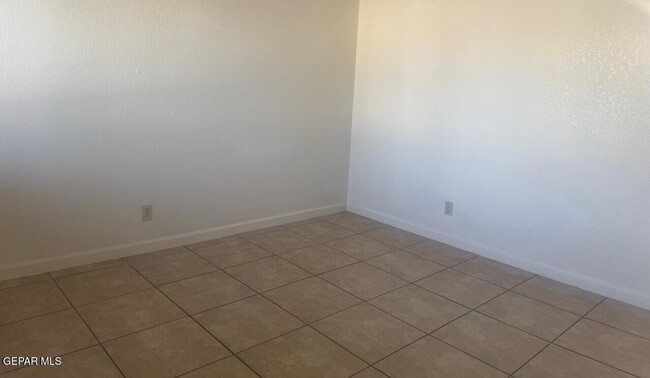 Building Photo - 4641 Loma De Indios Ln