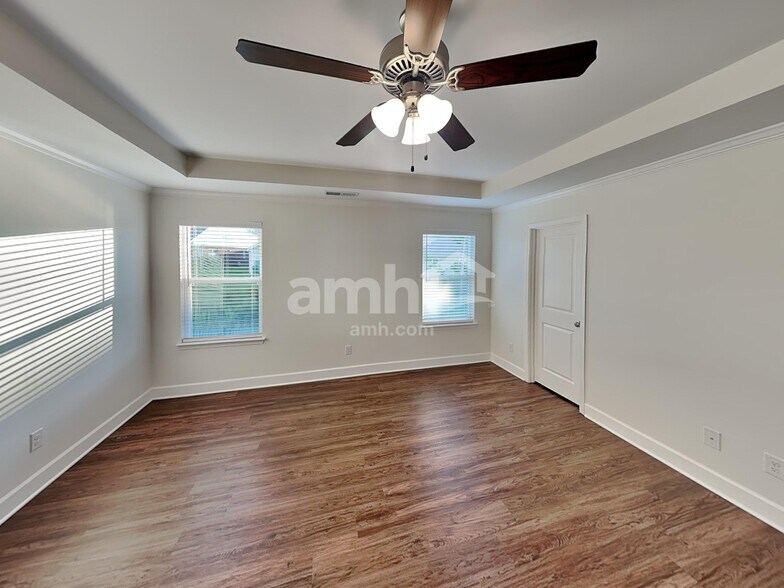 Building Photo - 4318 Spregan Way