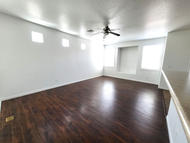 Building Photo - 9322 Quiet Mist Ct